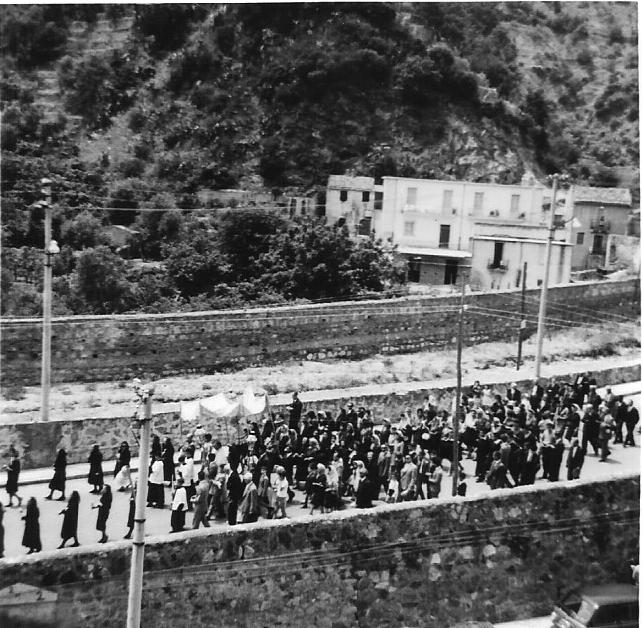 processione sullo statale